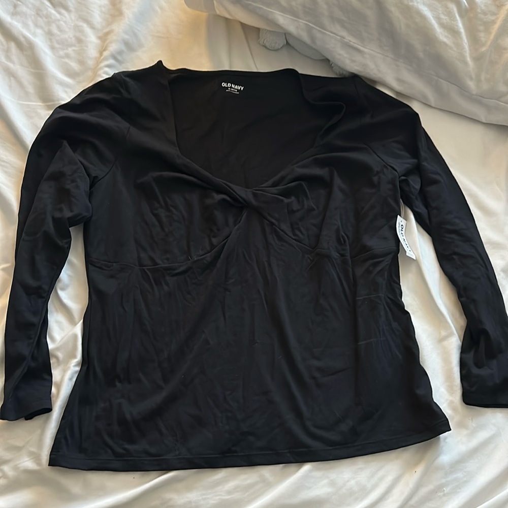 Old Navy Petite L Black Long sleeve top with twist detail